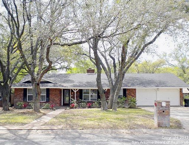 1st image of 113 Bluet Ln