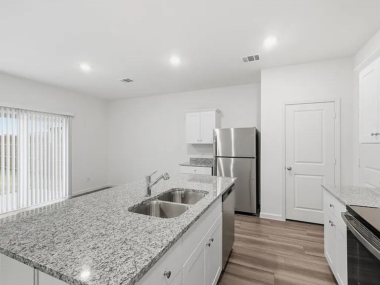 2106 Meadow Park Dr — Photo 22