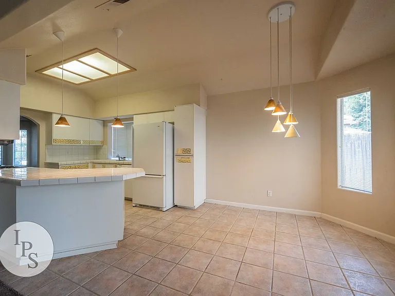 1936 E Quincy Ave — Photo 11