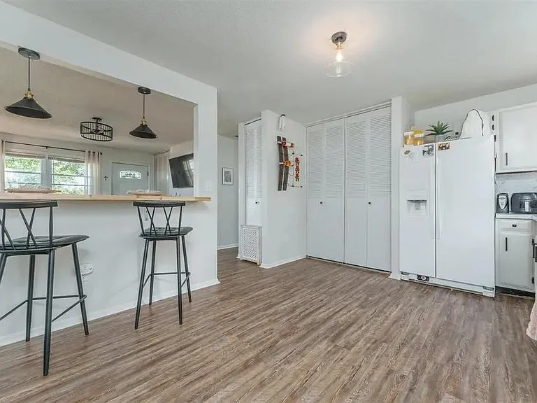 2432 Tamarack Rd — Photo 9