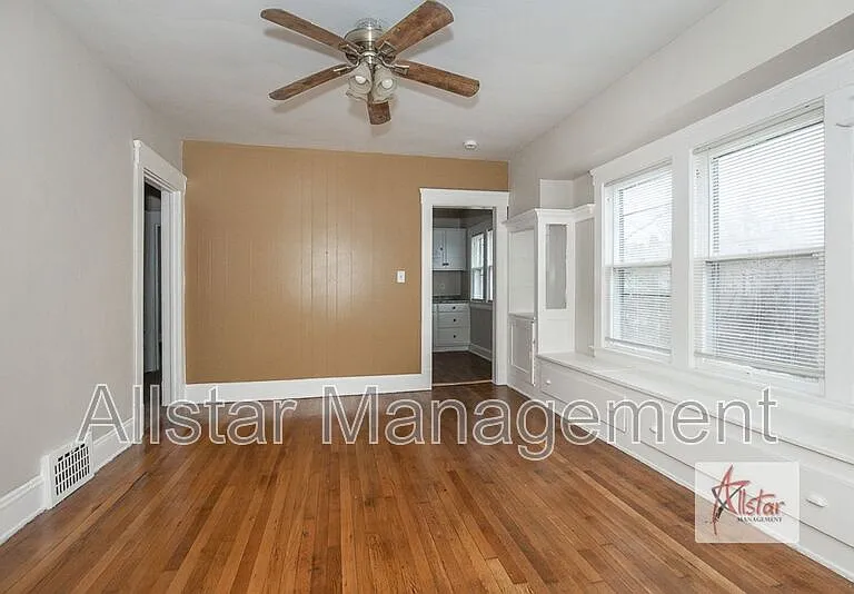 11602 Tuscora Ave #UP — Photo 15