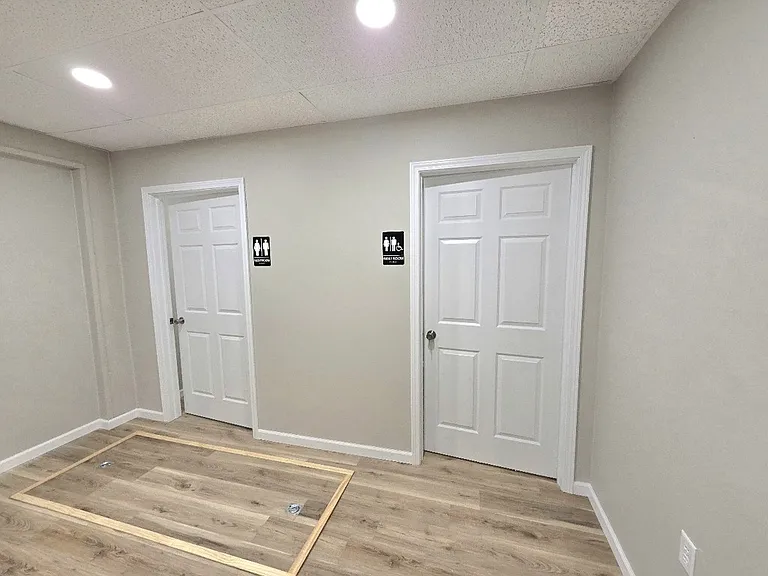 109 E West St #1 — Photo 7