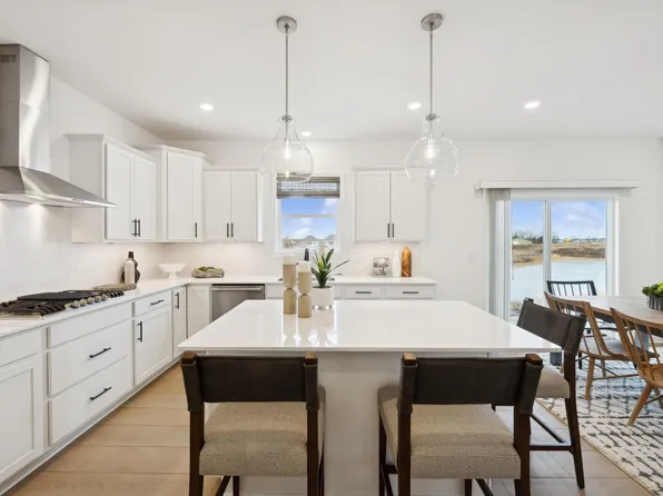 5448 Tallowtree Ln, Woodbury, MN 55129