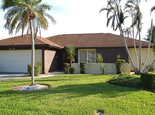 518 Wildwood Pkwy, Cape Coral, FL 33904