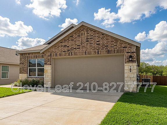 3rd image of 706 Red Field Way