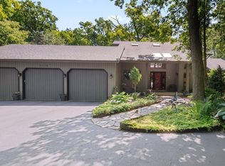 3429 Kings Lair Dr, Spring Grove, IL 60081