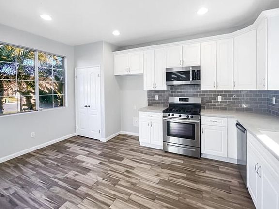 2nd image of 717 W Rosewood Ln #2