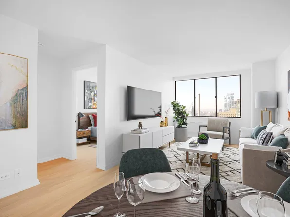 124 W 60th St, New York, NY