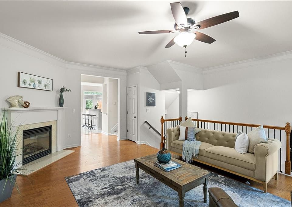 1st image of 855 Stratum Way SE