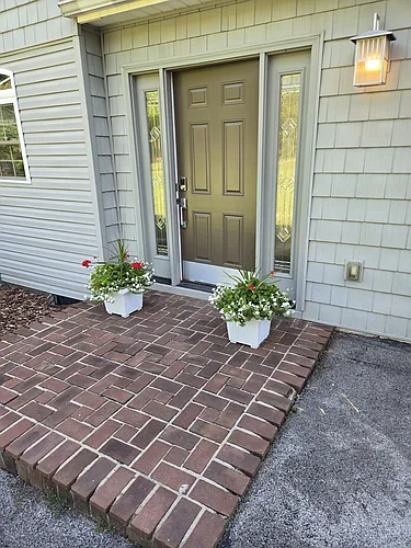 1221 Bradford Ln Photo 1