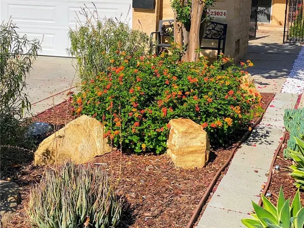 23024 Park Sorrento, Calabasas, CA 91302