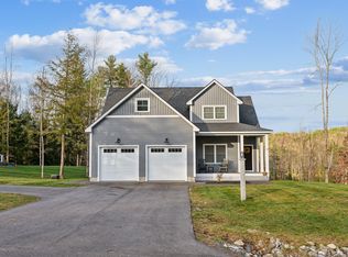 15 Hayfield Ln, Windham, ME 04062