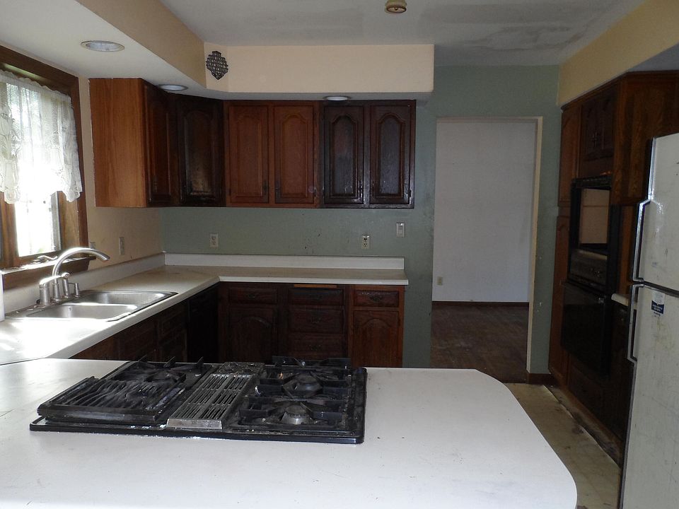 643 Salmon River Rd, Plattsburgh, NY 12901 Zillow