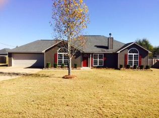 34 Honeysuckle Way, Fort Mitchell, AL 36856