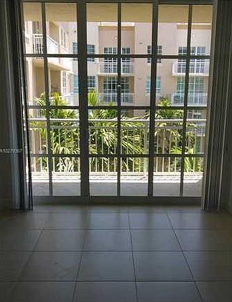 4th image of 410 Evernia St APT 614