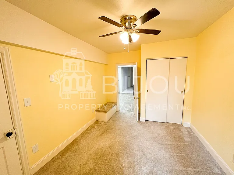 523 E Kiowa St — Photo 9