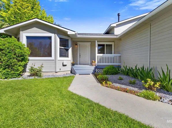 1720 N Aronmink Way, Meridian, ID 83646
