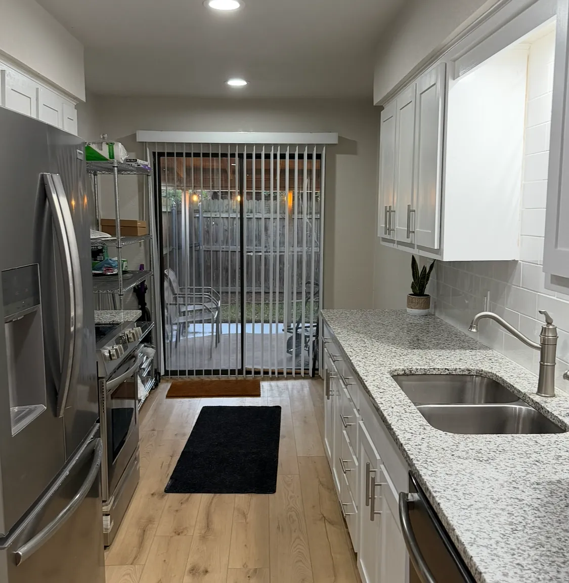 3 bed, 1200 sqft, $2,500 — Photo 1