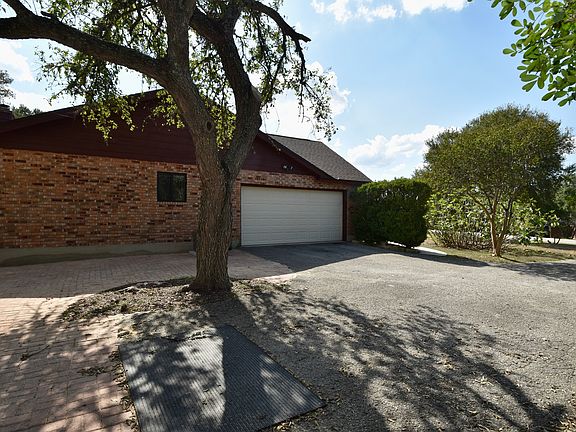 3rd image of 4805 Sendero Dr