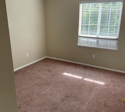 5th image of 2429 Almanor Dr