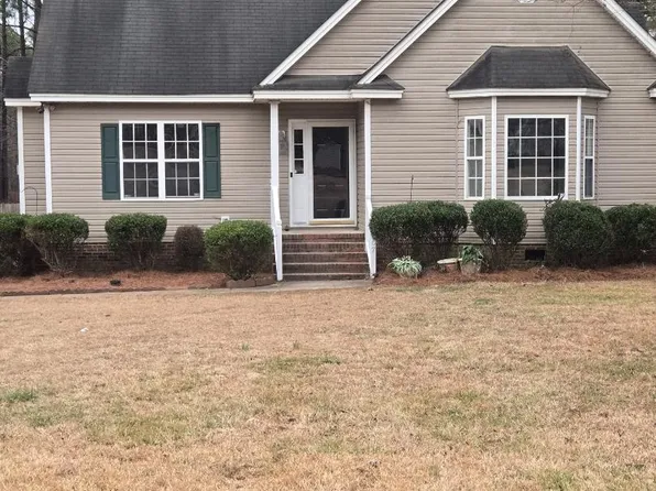 767 Pondview Ct, Rocky Mount, NC 27804