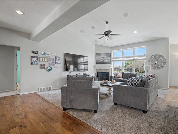 4th image of 325 N 16th Ave