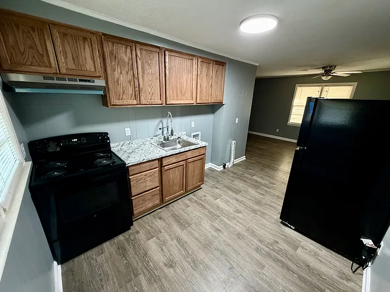 494 Seawright St — Photo 12