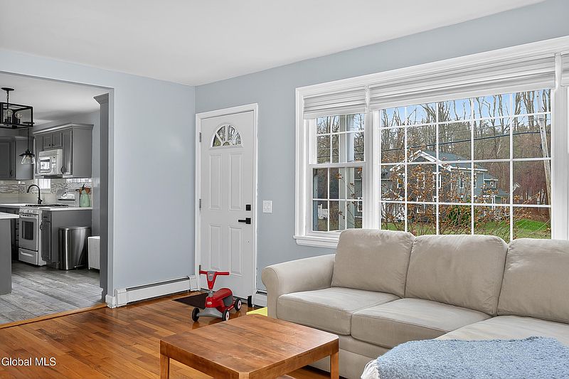 4th image of 6483 Vosburgh Road