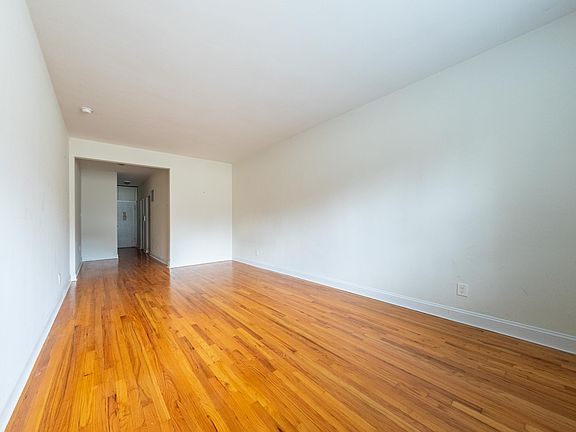 4th image of 520 E 84th St APT 3G