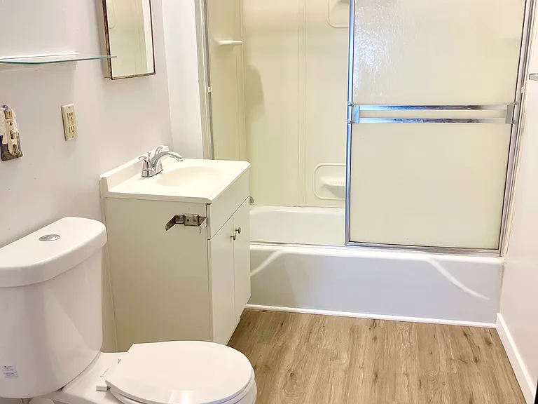 174 Acker St E #2 — Photo 9