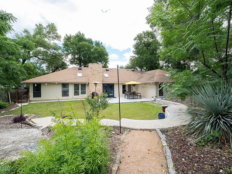 2110 Wychwood Dr — Photo 36