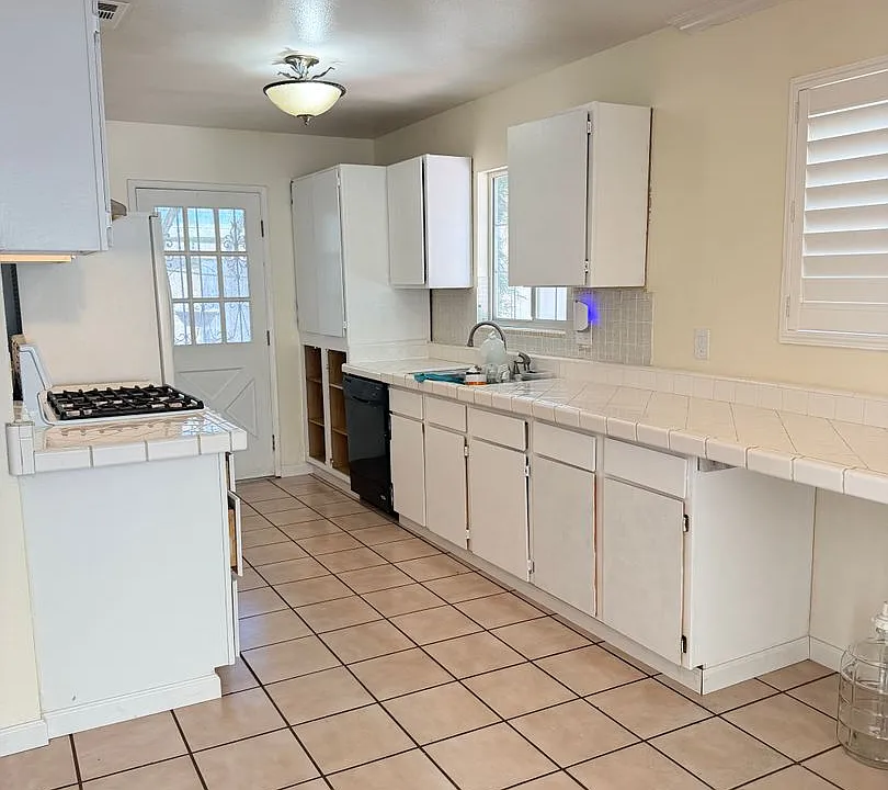 1 Orlando Ct