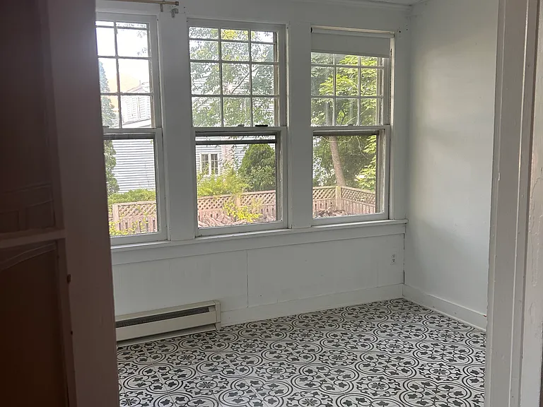 71 E Washington Ave #1 — Photo 5