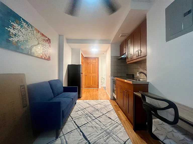 140 E 31st St #12 — Photo 2