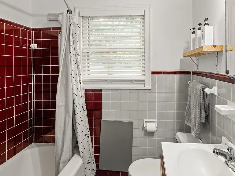 6208 Walnut Hills Dr — Photo 10