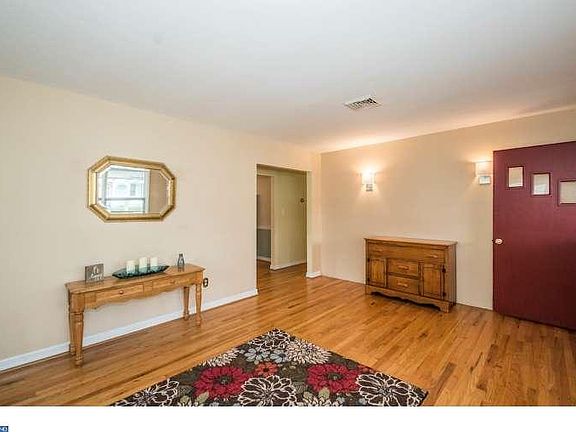 5th image of 3424 Cranston Ave