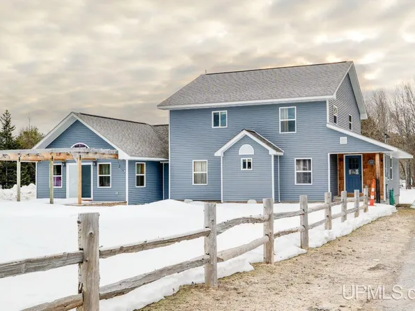 W16369 Pine St, Gould City, MI 49838
