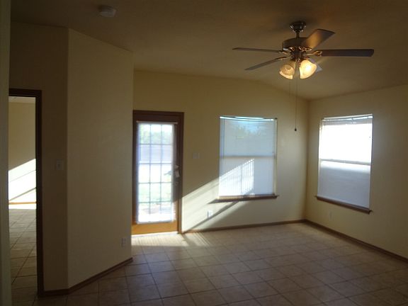 5th image of 1818 Aransas Pass Dr