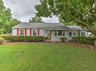 1330 W Sesom Dr, Decatur, IL 62521