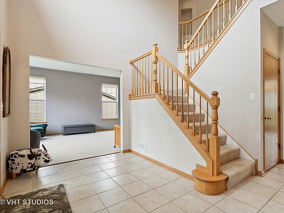 2nd image of 1216 Cortland Ln