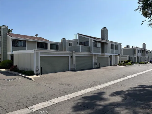 27063 Crossglade Ave Unit 7, Santa Clarita, CA 91351