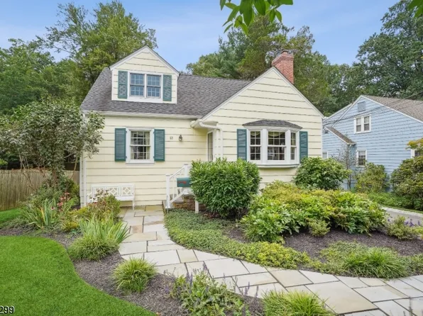 83 W End Ave, Summit City, NJ 07901