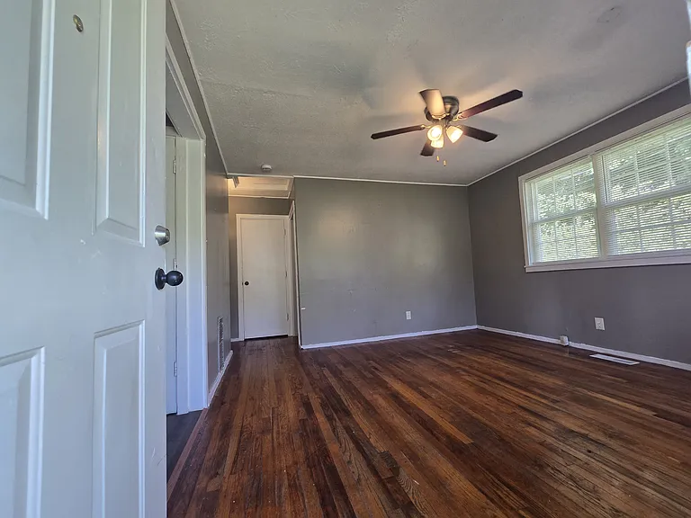 298 S Benedict Ave #2 — Photo 3