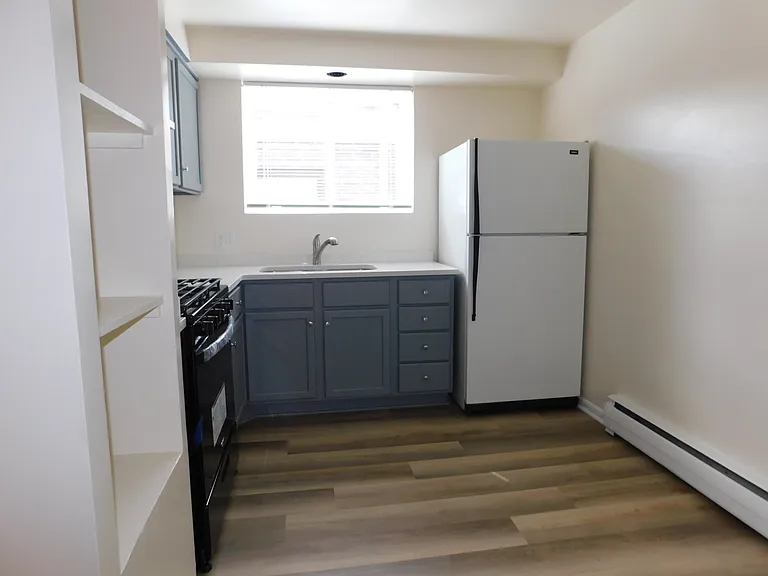 924 Hinman Ave #2C — Photo 5