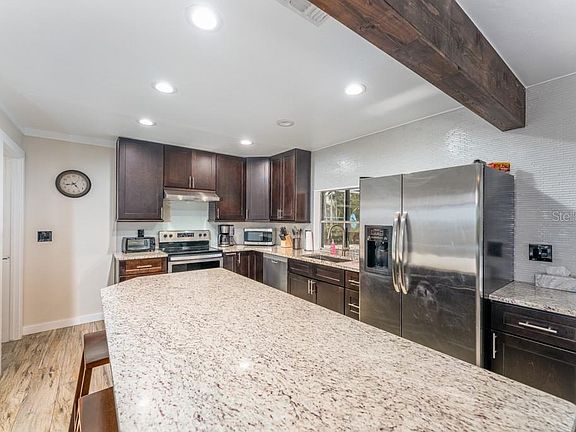 5th image of 2933 Rosewood Pl