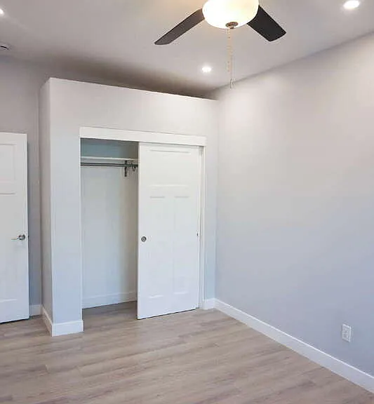 2531 E Broadway Rd — Photo 10