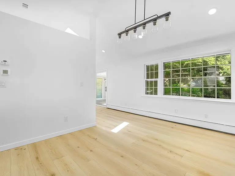 306 Warrenville Rd — Photo 16