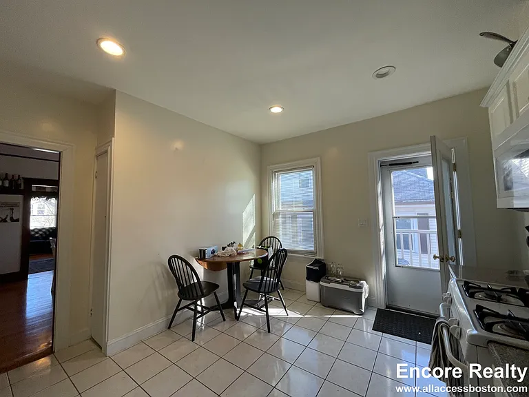 56 Hobson St #2 — Photo 17