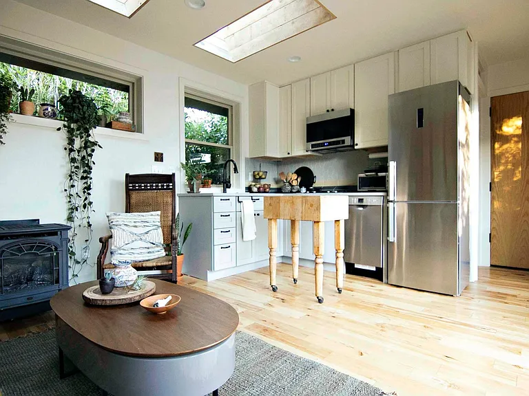 9325 N Tioga Ave #B — Photo 7