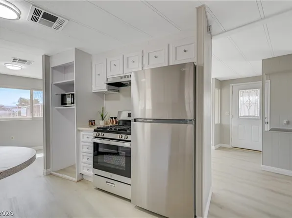 3652 Katmai Dr, Las Vegas, NV 89122